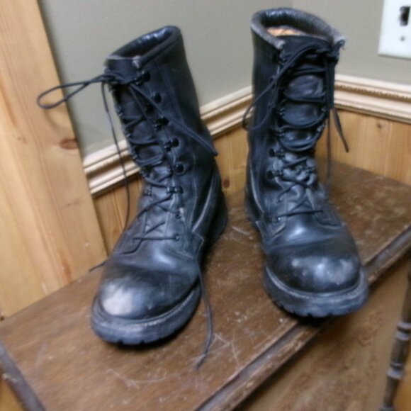 Mens vtg Military 1997 combat boots lined leather vibram soles grunge biker 8 M main image 4